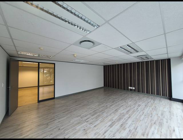 675M² OFFICE TO LET IN SANDTON CENTRAL